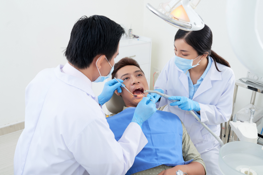 konsultasikan gigi bungsu di odonto dental care